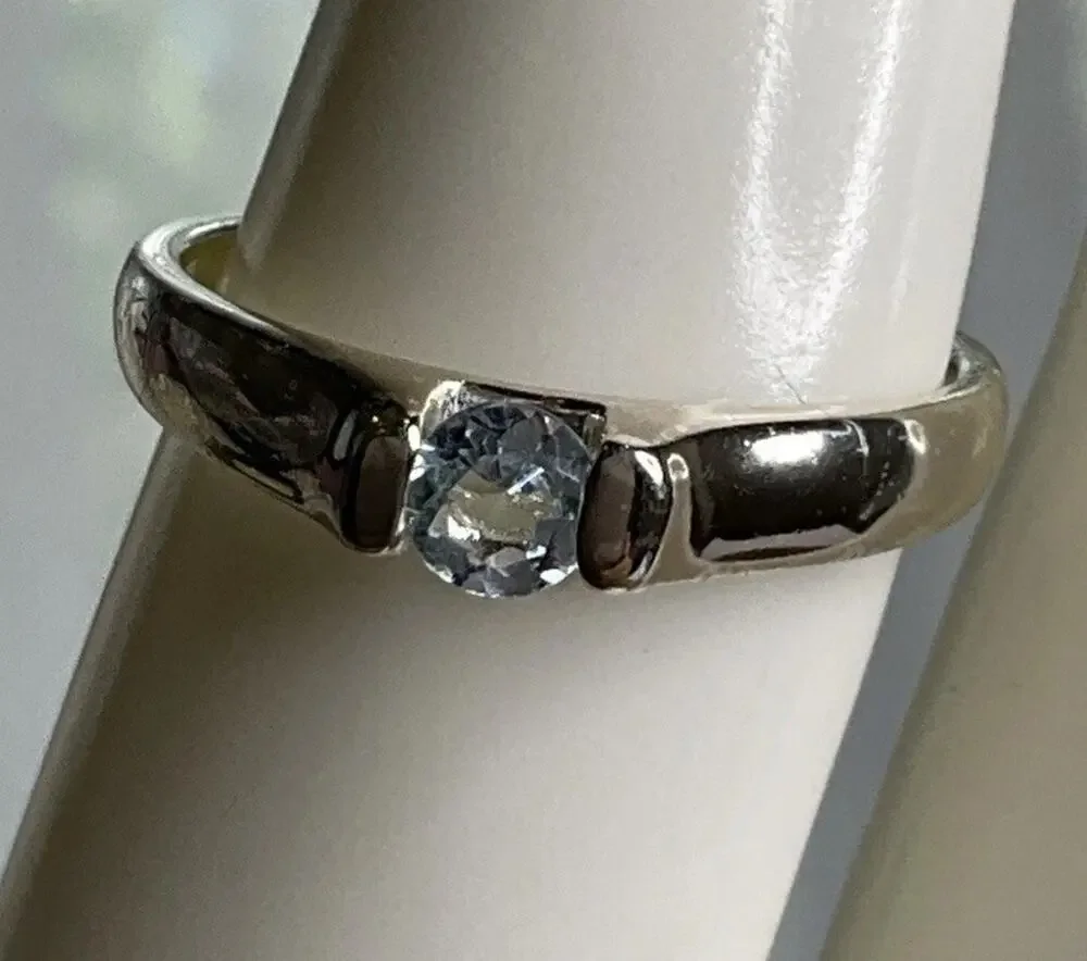 Vintage Sterling Silver Blue Topaz Solitaire Ring Natural Blue Gemstone Sz 7.25